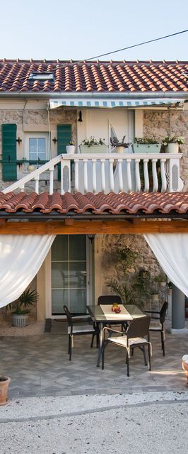 Apartment Kameni dvori Nin