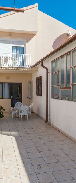 Apartments Mactra Biograd