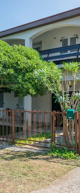 Apartments Mira Sabunike