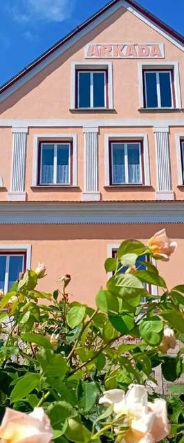 Chalupa-statek Arkáda Božanov