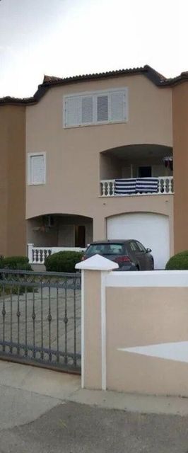 Apartments Dante Vrsi