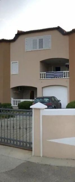 Apartments Dante Vrsi