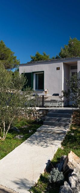 Holiday Home Olive Eden Milna