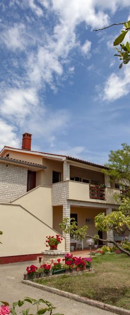 Apartments With Parking Space Valbandon, Fažana - 9708 Valbandon