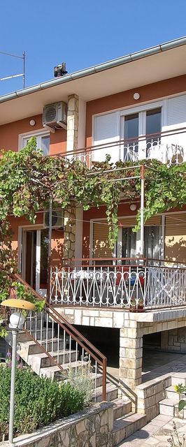 Apartmanok Parkolóhellyel Palit, Rab - 17881 Palit