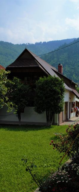 Casa mică Legendară Ghimeș