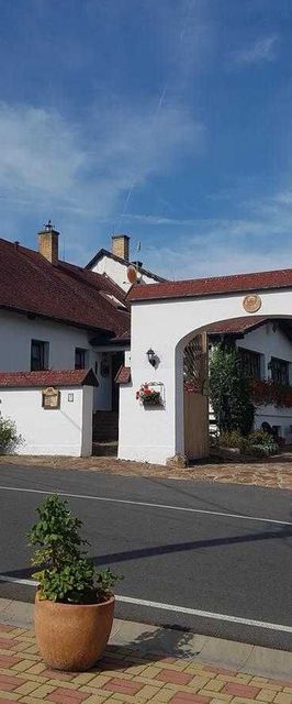 Selský Dvůr Biskoupky Sebečice