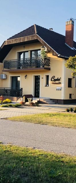 Crystal Apartman Mórahalom