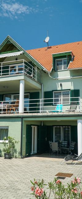 Fügefa Apartman Balatonalmádi
