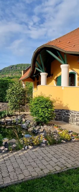 Bed & Badacsony Apartman Badacsonytördemic