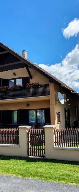 Varga Gardens Vendégház Balatonmáriafürdő