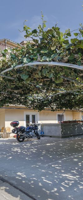 Apartments Mira I Vodice