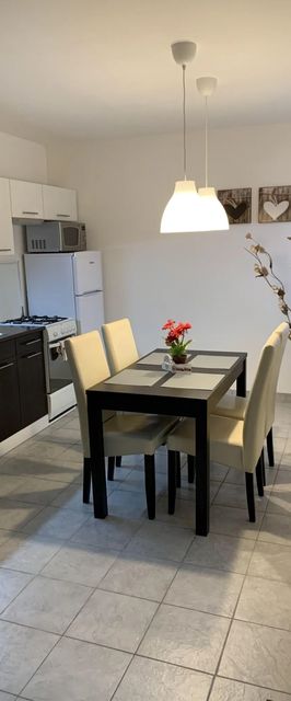 Várlak Apartman Dinnyés