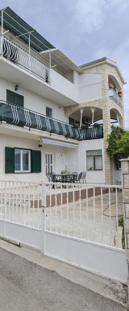 Apartment Darija Primosten