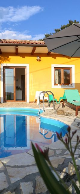 Ház Családok Részére Medencével Ripenda Verbanci, Labin - 16583 Ripenda Verbanci