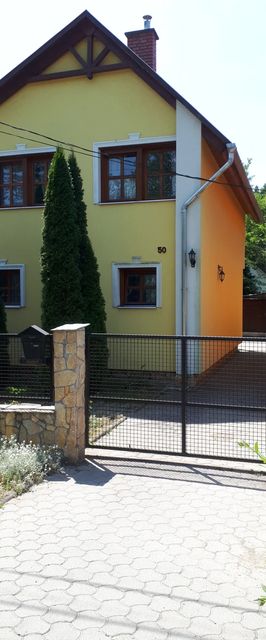 Tópart Apartman Tata