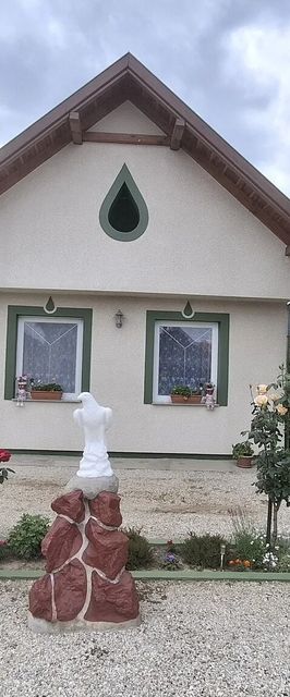 Sasfészek Apartman Lenti