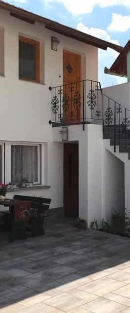 Fehérház Alkalmi Szálló Pécs