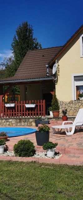 Hegyalja Apartmanház Balatongyörök