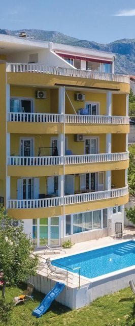 Apartman Žrnovnica - CDE338