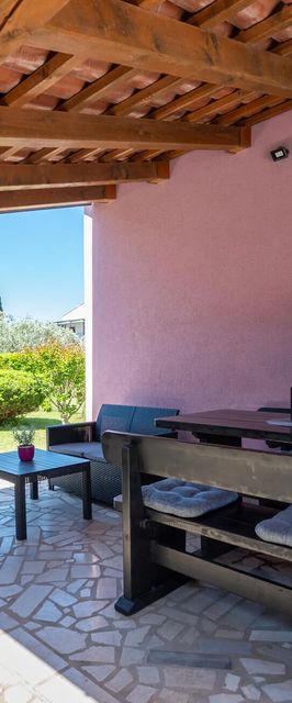 Vendégház Valbandon - CIF695