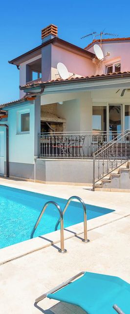 Vendégház Valbandon - CIF775