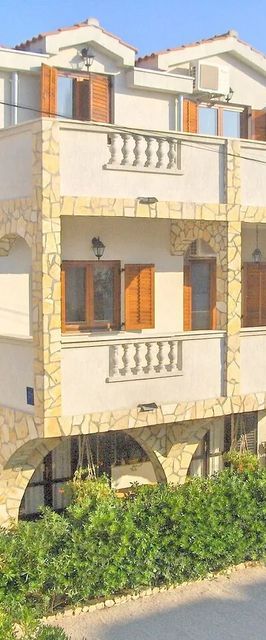 Apartments Villa Estella Srima