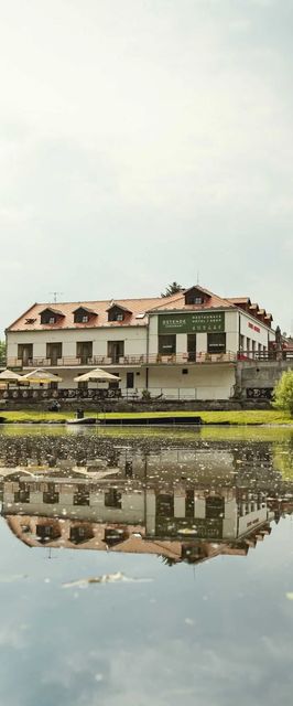 Ostende Chocerady - ubytování u řeky