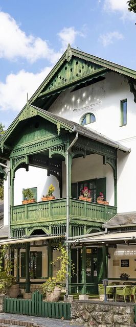 Svájci Lak Panzió Nyíregyháza