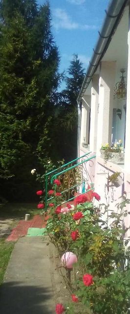 Kulcsosház Vendégház Hollóháza