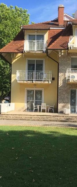 Platán Apartmanház Balatonföldvár