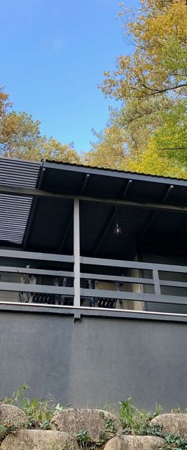 Off Mode Faház Komló