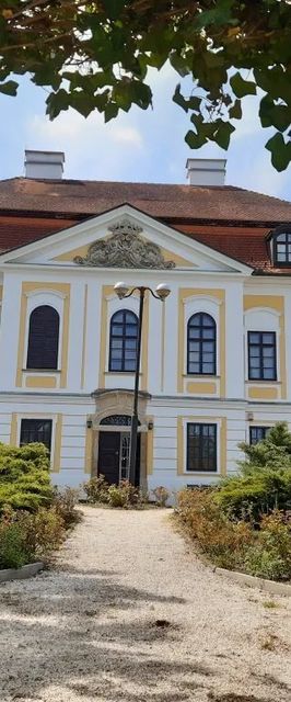 Erdőtarcsai Kastély Panzió