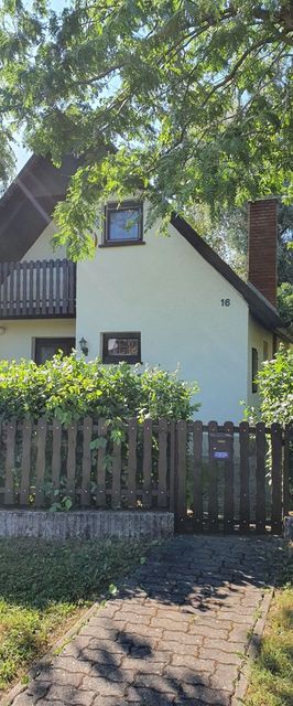 Fibu Lak Üdülőház Balatonszárszó