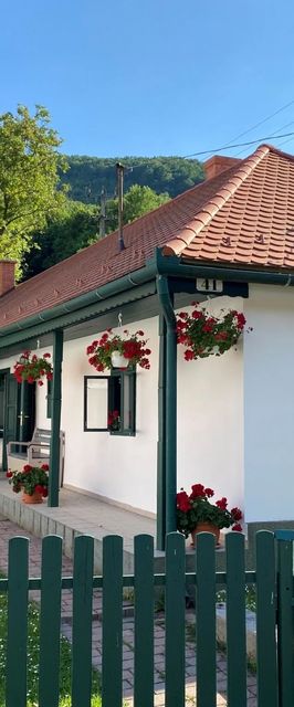 100 Éves Vendégház Háromhuta