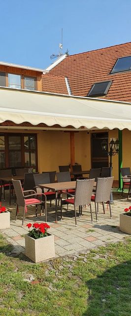 Bozi Rozi Panzió Fertőboz