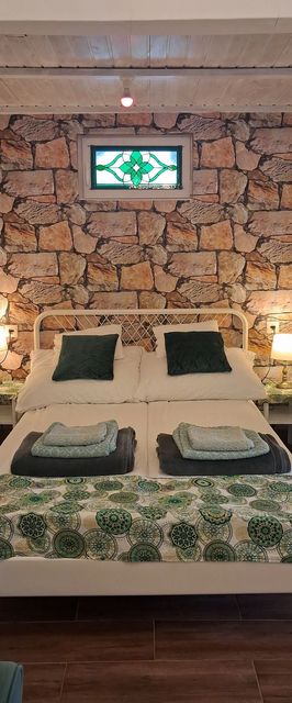 Üvegműves Apartman Bükkszentkereszt