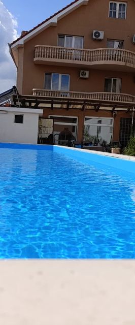 Pensiunea Lari Băile 1 Mai