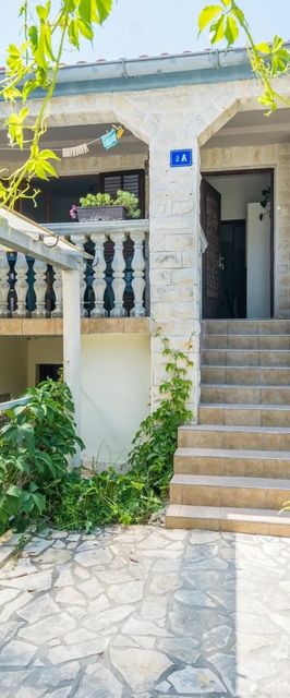 Apartments Bilic Vir