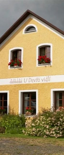 Penzion U Devíti vidlí Semtěš