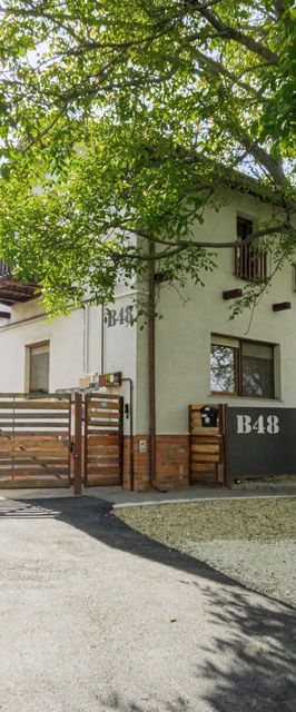 B48 Apartmanház Törökbálint