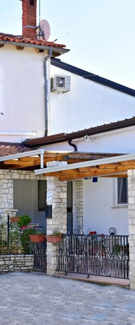 Apartmani Anna Zambratija