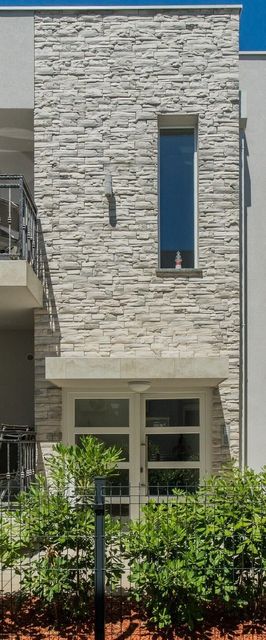 Apartmanok Parkolóhellyel Vir - 18550