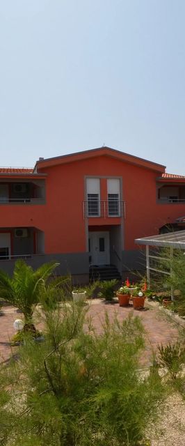 Apartmanok Parkolóhellyel Vir - 18562