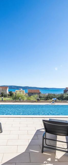 Apartman Kaštel Gomilica - CDC842