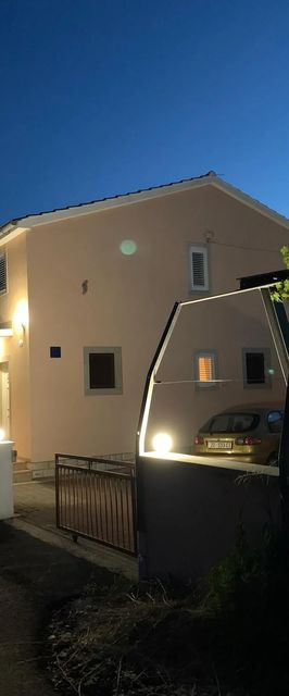 Apartmani Toni Privlaka