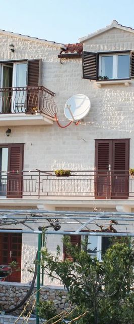 Apartmanok Parkolóhellyel Bol, Brac - 2899 Bol