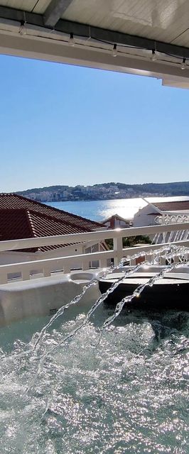 Apartmanok Parkolóhellyel Okrug Gornji, Ciovo - 12293 Okrug Gornji