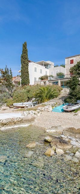 Apartments Ivanka Vis