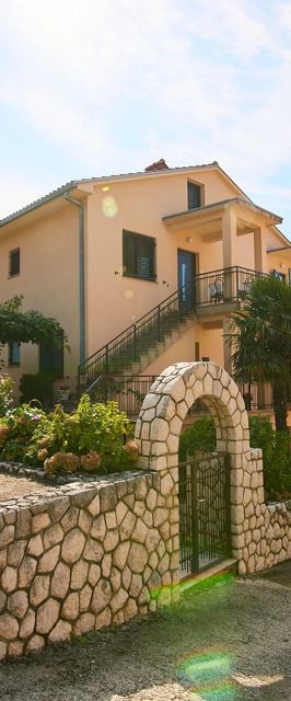 Apartmanok és Szobák Parkolóhellyel Crikvenica - 19125